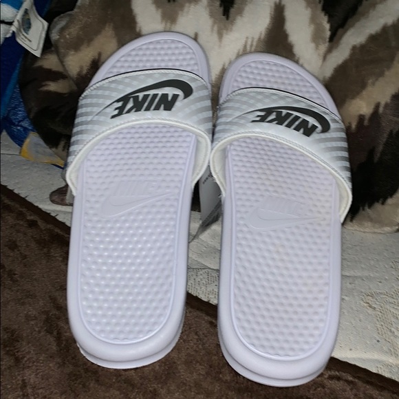 Slide - Picture 7 of 8